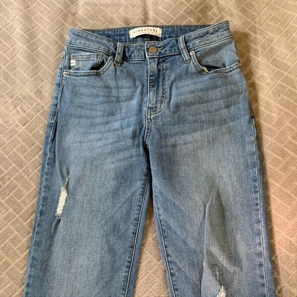 Signature Twenty Four Womens 27 Denim Jeans Blue Baggy Straight Leg Distressed - Picture 2 of 12